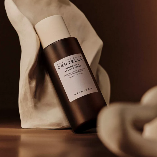 SKIN 1004 - Madagascar Centella Probio-Cica Essence Toner 210ml