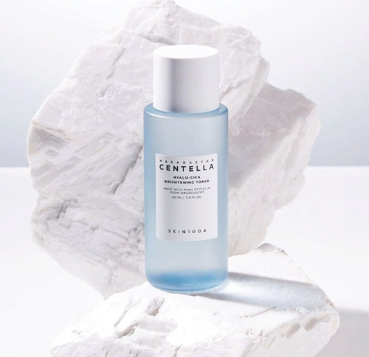 SKIN 1004 - Madagascar Centella Hyalu-Cica Brightening Toner 210ml